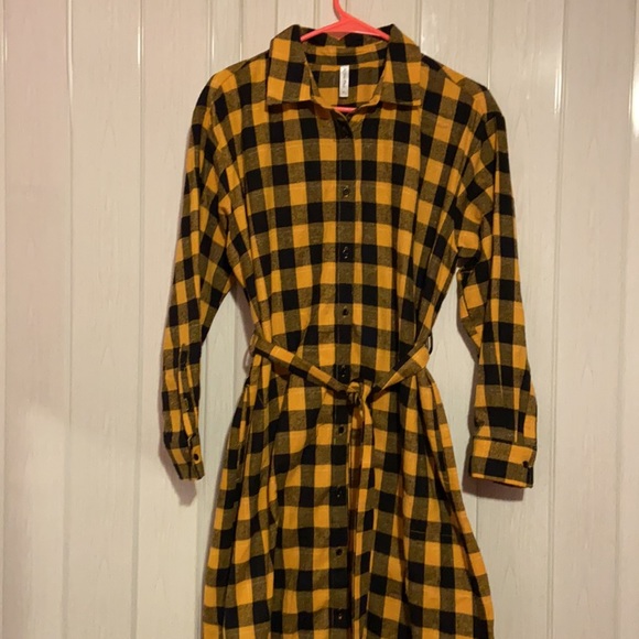 Acting Pro Dresses & Skirts - Acting pro dress